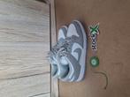 Nike sneakers, grijs met wit, lage schoenen, maat 41, Kleding | Heren, Ophalen, Zo goed als nieuw