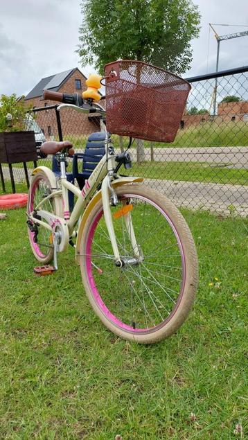 Mooie meisje fiets 24 inch beschikbaar voor biedingen