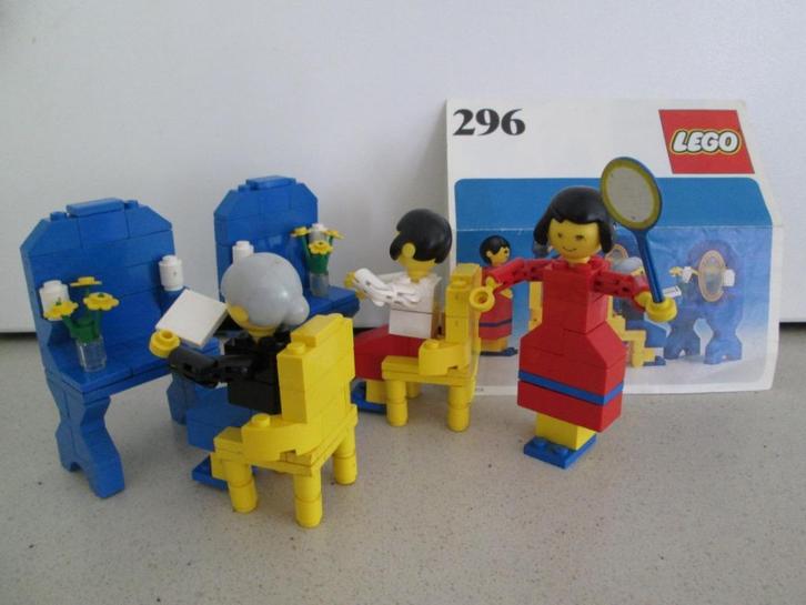 Vintage lego nr. 296 kapsalon met 3 mannetjes 2 kaptafels en, Kinderen en Baby's, Speelgoed | Duplo en Lego, Gebruikt, Lego, Complete set