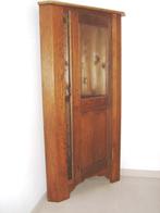 Meuble de coin ancien, Ophalen