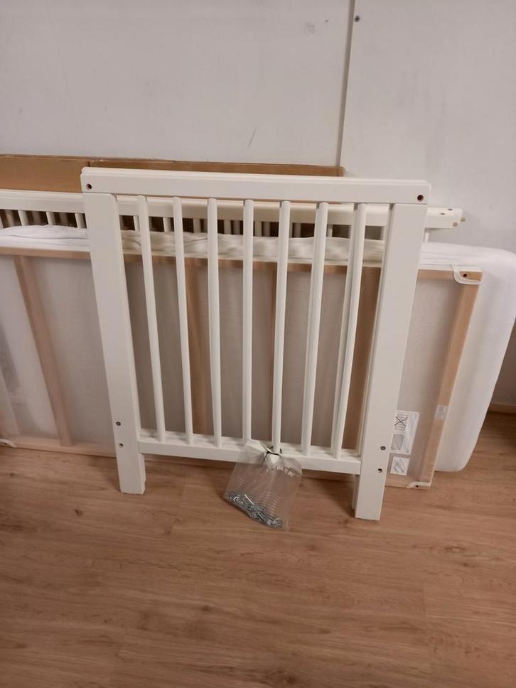 Baby/kinderbedje,, Kinderen en Baby's, Traphekjes, Ophalen