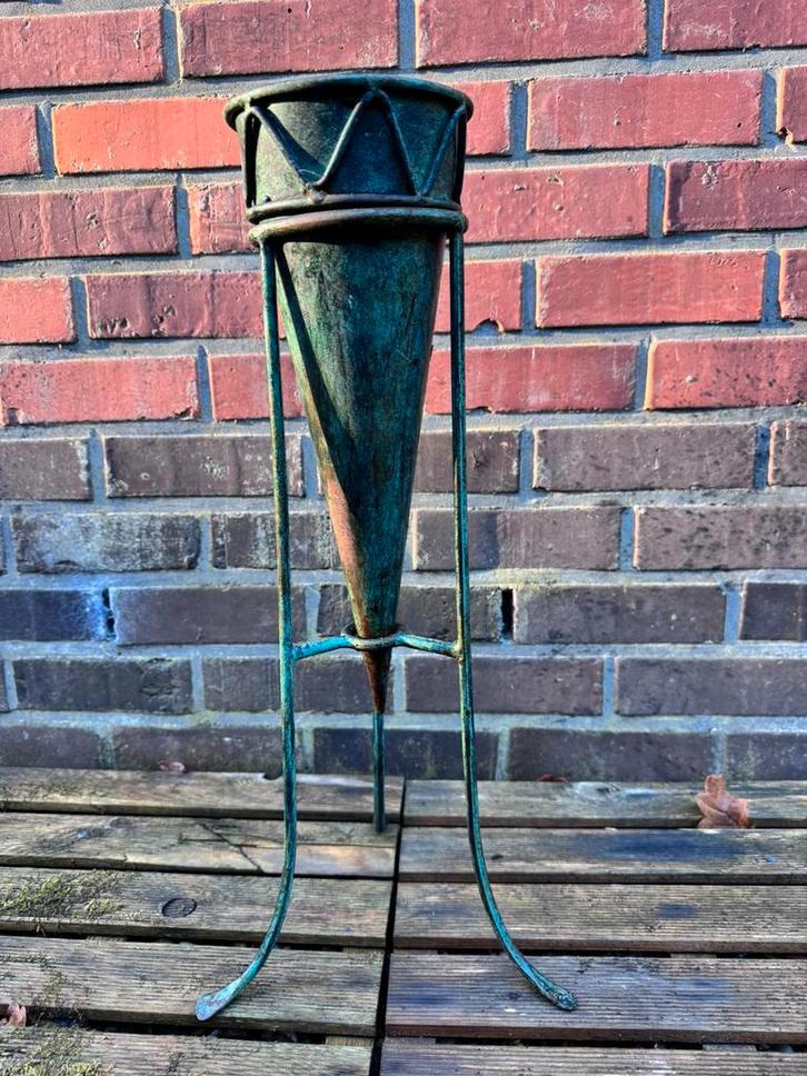 Ijzeren bloemenstandaard, Tuin en Terras, Bloembakken en Plantenbakken, Gebruikt, Metaal, Ophalen