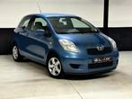 TOYOTA YARIS 1.0i AUTOMAAT BENZINE 065.000KM!-AIRCO-GEKEURD✅, Auto's, Toyota, Stof, Electronic Stability Program (ESP), Zwart