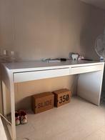 Ikea bureau, Huis en Inrichting, Ophalen, Zo goed als nieuw