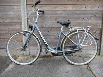 LENTE-ACTIE: ** OP = OP ** FIETSEN ** 50% KORTING ** beschikbaar voor biedingen