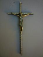 Crucifix en laiton en très bon état., Enlèvement ou Envoi
