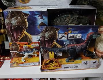 Jurassic world figuren beschikbaar voor biedingen