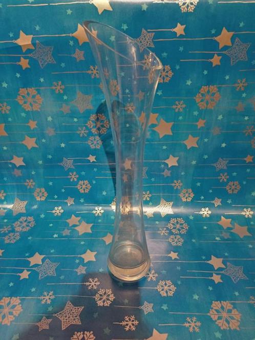 Glazen vaas met 1 bloem H 38 cm, Huis en Inrichting, Woonaccessoires | Vazen, Zo goed als nieuw, Overige kleuren, Minder dan 50 cm