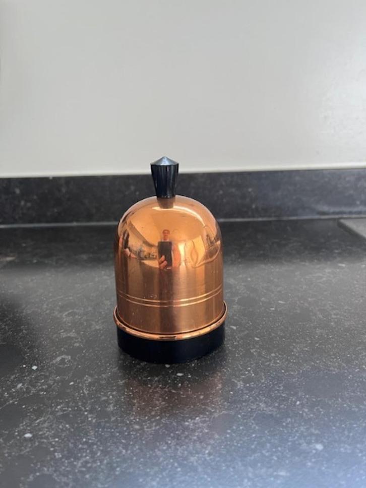 Vintage sigarettendispenser ( koperkleurig ), Verzamelen, Rookartikelen, Aanstekers en Luciferdoosjes, Zo goed als nieuw, Overige typen