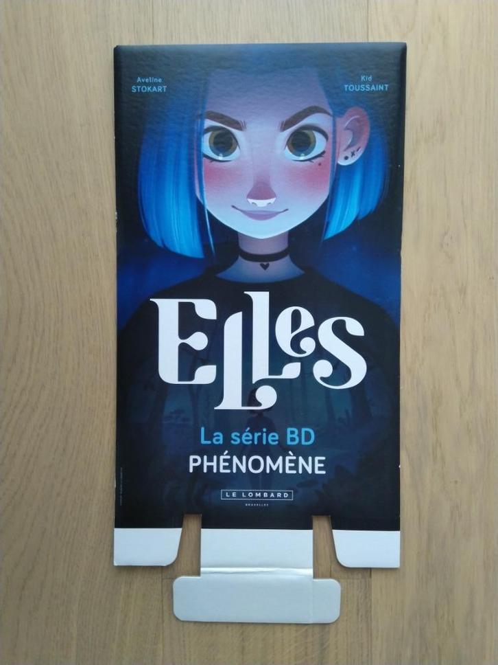 BD Elles PLV Toussaint Stokart 51 cm sur 25,5 cm, Collections, Personnages de BD, Utilisé, Image, Affiche ou Autocollant, Autres personnages