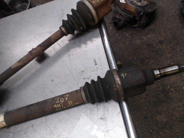 Cardan gauche Peugeot 207 1.4i 55kw 2006-2013 LP/15130, Autos : Pièces & Accessoires, Freins & Transmission, Peugeot, Utilisé