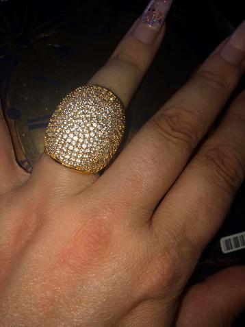Prachtige swarovski ring goudkleurig zgan mt 54 was 350 euro beschikbaar voor biedingen