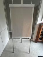 Tableau blanc avec papier flipchart, Divers, Tableaux noirs, Enlèvement, Utilisé, Tableau blanc