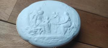 Limoges grote doos met gouden rand en sluiting beschikbaar voor biedingen