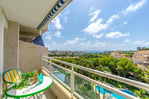 Appartement met uitzicht op de azuur blauwe zee en de groene, Immo, Buitenland, Spanje, Appartement
