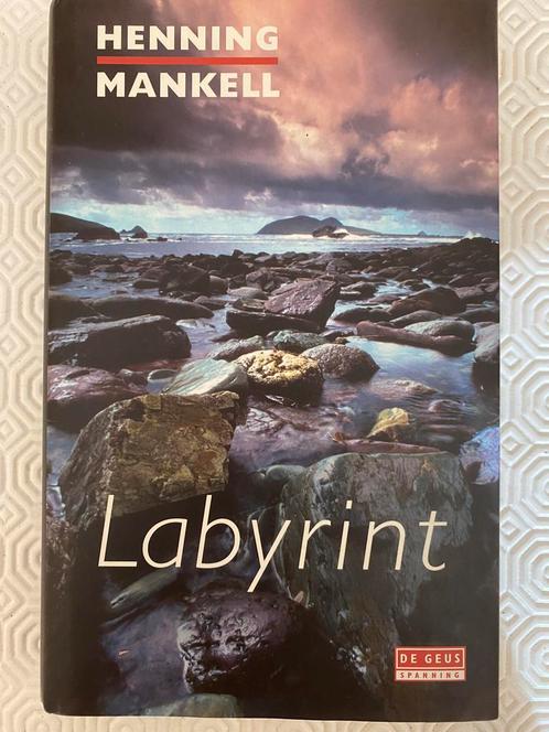 Henning Mankell - Labyrint (met harde cover), Boeken, Detectives, Zo goed als nieuw, Ophalen of Verzenden
