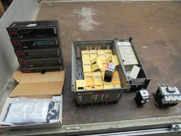 Elektra materialen, schakelaar, relais, displays. enz. beschikbaar voor biedingen