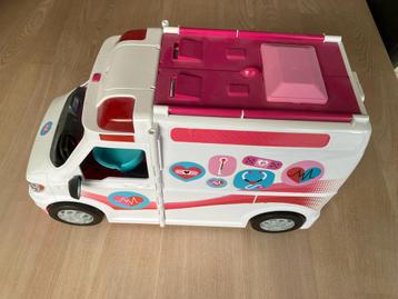 Barbie ambulancewagen