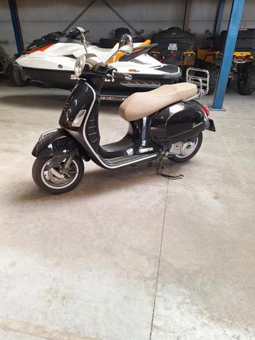 VESPA GTS250ie beschikbaar voor biedingen
