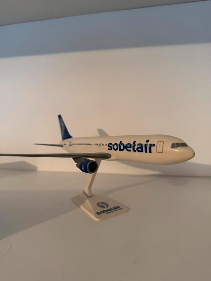 Sobelair Airbus A330 modèle réduit avec support, Collections, Aviation, Utilisé, Modèle réduit, Enlèvement