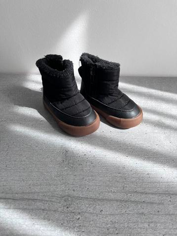 Kinderschoenen beschikbaar voor biedingen