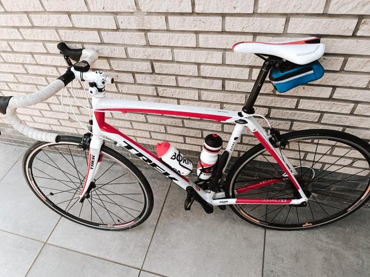 Racefiets Trek Domane 2.3 maat 58, Fietsen en Brommers, Fietsen | Heren | Sportfietsen en Toerfietsen, Zo goed als nieuw, Ophalen