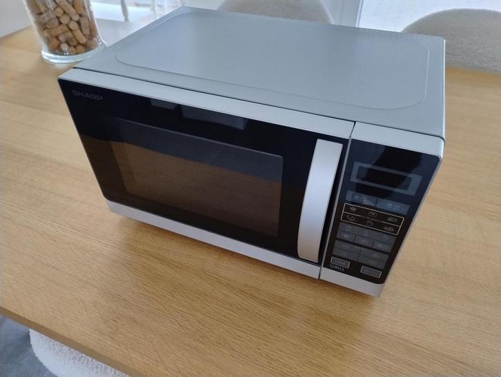 Sharp Magnetron met Grill🔥800 W🔥20 L🔥, Elektronische apparatuur, Microgolfovens, Zo goed als nieuw, Vrijstaand, Combi-microgolfoven