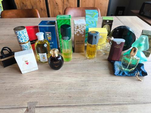 Lot de parfums vintage (plusieurs pleins ou à moitié pleins), Collections, Parfums, Utilisé, Enlèvement ou Envoi