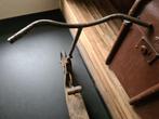 Oude metalen step MG, Ophalen