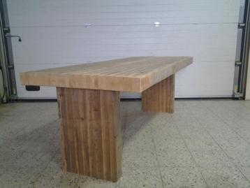 Tafel tuintafel eettafel van gelamineerde balken sloophout. beschikbaar voor biedingen