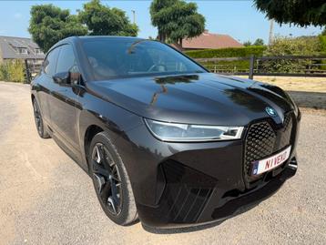 BMW iX40 Xdrive - head up / pano / swarovski uitvoering