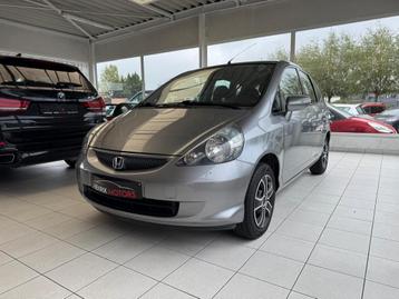 Honda Jazz 1.3i benzine •AUTOMAAT• •Airco• PROPERE STAAT beschikbaar voor biedingen