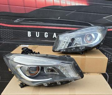 Koplamp CLA Klasse W117 A117 ILS Xenon LED Oranje RING SET, Enlèvement ou Envoi, Origine de la pièce connue, Utilisé, Mercedes-Benz