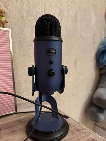 Blue yeti studio mic / gaming mic, Enlèvement, Comme neuf