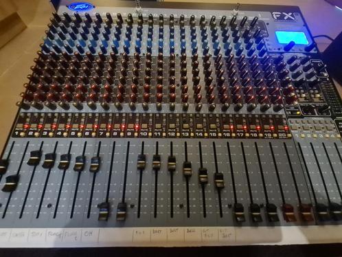 Mengtafel Peavey FX2 MKii 24 kanaals, Muziek en Instrumenten, Mengpanelen, Zo goed als nieuw, 20 kanalen of meer, Microfooningang