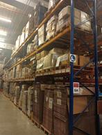 voorraad grondstoffen. krimpfolie van karton en envelop, Zakelijke goederen, Ophalen