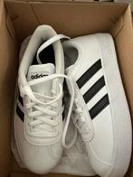 Nieuwe Adidas kinderschoenen maat 31, Sport en Fitness, Tennis, Ophalen, Zo goed als nieuw, Adidas