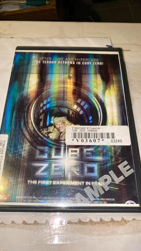 NIEUW DVD CUBE ZERO !! Horror ! 4 + 2 GRATIS NAAR KEUZE !, Cd's en Dvd's, Dvd's | Horror, Zo goed als nieuw, Ophalen of Verzenden