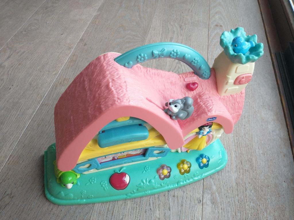 Chicco interactief huisje sneeuwwitje, Verzamelen, Disney, Zo goed als nieuw, Beeldje of Figuurtje, Sneeuwwitje of Doornroosje