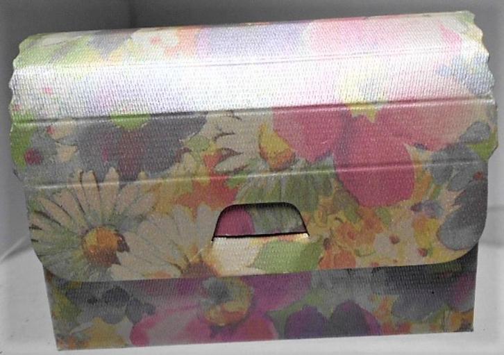 Bedankje Margriet koffer doopsuiker doosje- 20 stuks voor 6€, Kinderen en Baby's, Kraamcadeaus en Geboorteborden, Nieuw, Kraamcadeau