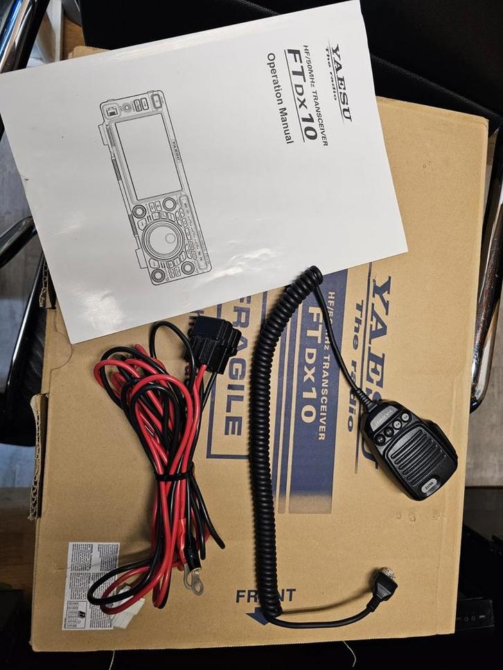 Yaesu FTDX 10, Télécoms, Émetteurs & Récepteurs, Comme neuf, Émetteur et Récepteur, Enlèvement ou Envoi