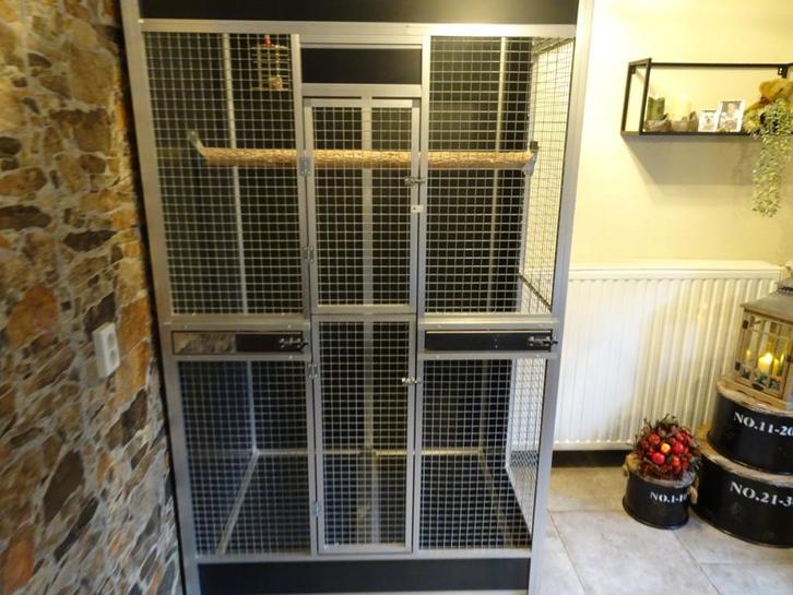 nieuwe luxe kooi voor 2 ara's of andere kromsnavels, Dieren en Toebehoren, Vogels | Hokken en Kooien, Nieuw, Vogelkooi, Aluminium
