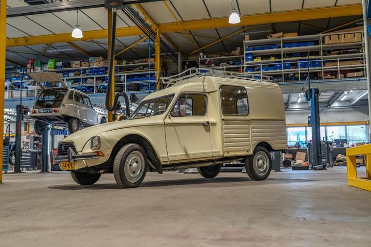 Citroën Acadiane, Autos, Oldtimers & Ancêtres, Entreprise, Achat, Citroën, Essence, Autre carrosserie, 3 portes, Autres couleurs