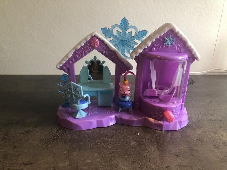 Hatchimals glitter salon speelset, Verzamelen, Poppetjes en Figuurtjes, Zo goed als nieuw, Ophalen