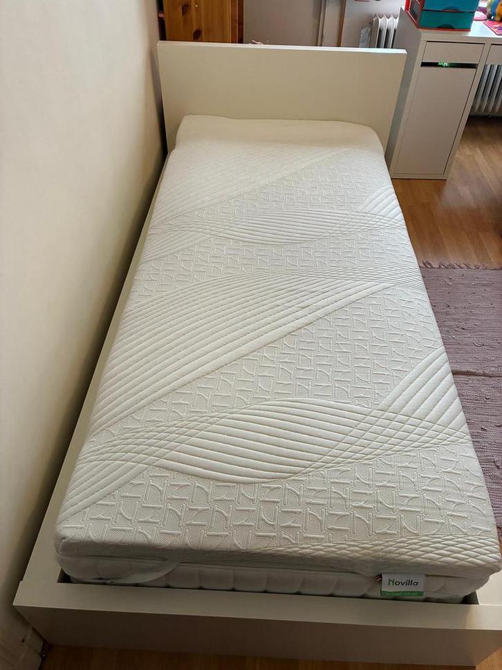 Lit Malm 90x200, Maison & Meubles, Chambre à coucher | Matelas & Sommiers, Utilisé, Matelas, 90 cm, 200 cm, Une personne, Enlèvement
