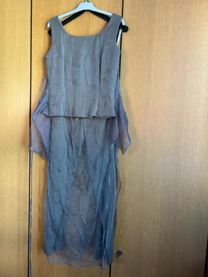 bruilofts- en feestoutfit, Kleding | Dames, Trouwkleding en Trouwaccessoires, Zo goed als nieuw, Bruidsmeisjeskleding, Grijs, Ophalen