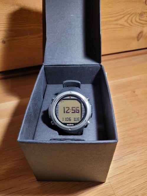 Ordinateur de plongée Suunto D6i Novo Stone + Transmetteur, Watersport en Boten, Duiken, Zo goed als nieuw, Duikcomputer, Ophalen of Verzenden