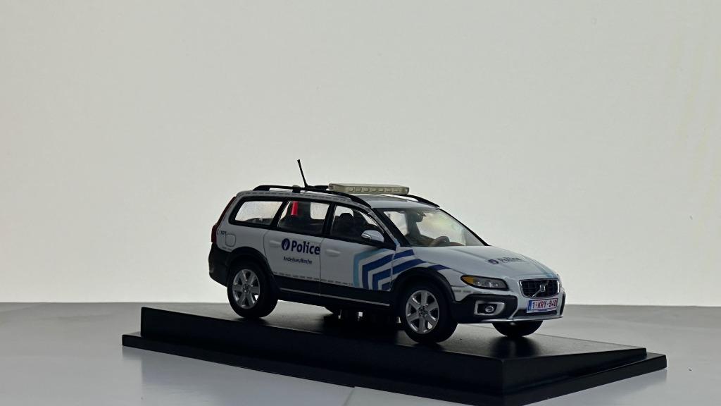 Volvo XC70 police locale Binche/Anderlues 1/43 code 3, Enlèvement, Utilisé, Voiture, Autres marques