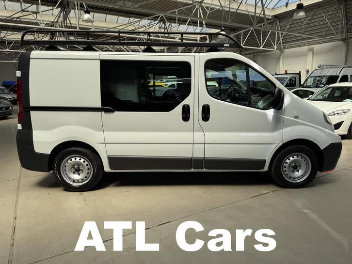 Renault Trafic 2.0 Diesel | Dubbele Cabine | Airco | Trekhaa, Auto's, Bestelwagens en Lichte vracht, Bedrijf, Te koop, ABS, Airbags