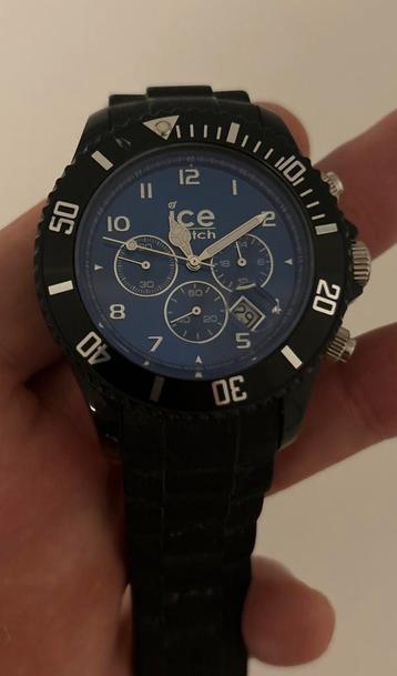 Ice watch zwart kunststof band met donker blauwe wijzerplaat
